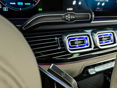 MERCEDES-BENZ GLS - 9