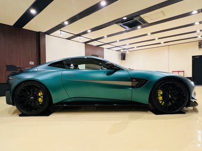 2025 Aston Martin VANTAGE — фото 11
