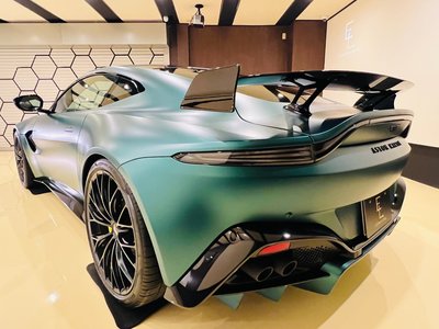 2025 Aston Martin VANTAGE — фото 8