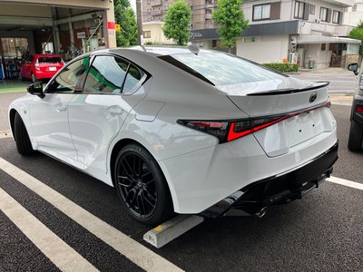 صورة 7 لـ 2023 Lexus IS