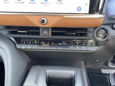 TOYOTA CROWN CROSSOVER - 8