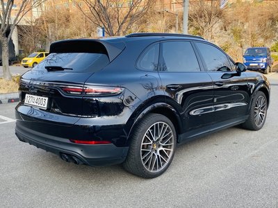 PORSCHE CAYENNE - 4