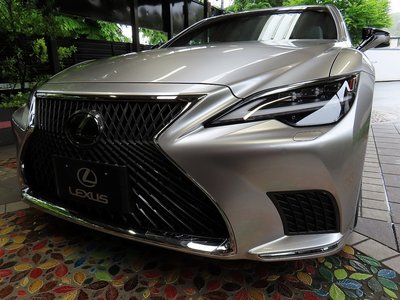 LEXUS LS - 1