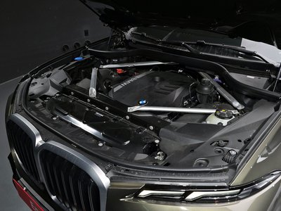 BMW X7 - 7