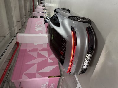 PORSCHE 911 - 4