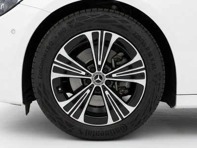 MERCEDES-BENZ E-CLASS - 6