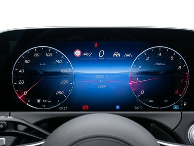 MERCEDES-BENZ E-CLASS - 8