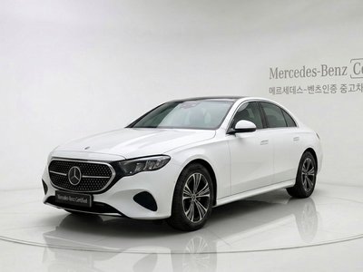 MERCEDES-BENZ E-CLASS - 1