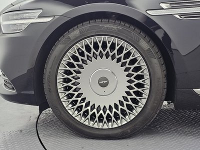 صورة 6 لـ 2020 Genesis G90