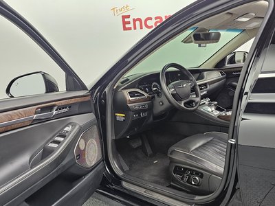 صورة 10 لـ 2020 Genesis G90