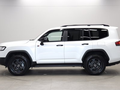 TOYOTA LAND CRUISER 300 - 5
