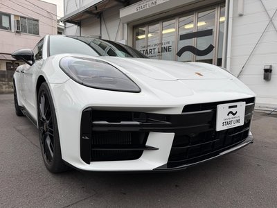 PORSCHE PANAMERA - 1