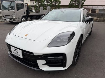 PORSCHE PANAMERA - 3