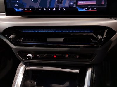 2025 BMW I4 — миниатюра 19