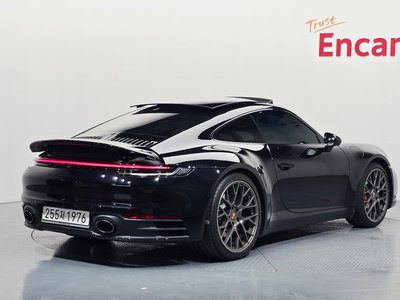 PORSCHE 911 - 4