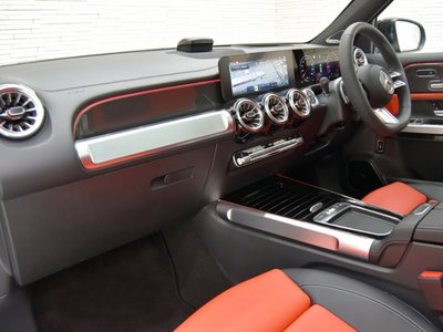 MERCEDES-BENZ GLB - 8