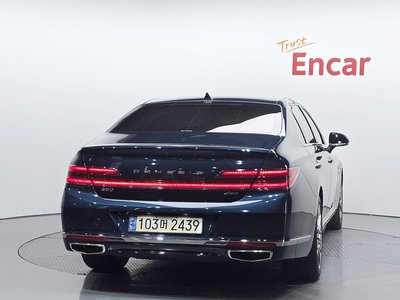 صورة 3 لـ 2021 Genesis G90
