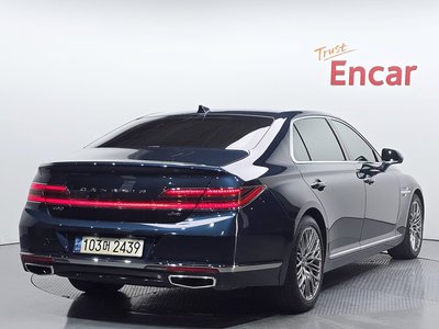 صورة 4 لـ 2021 Genesis G90
