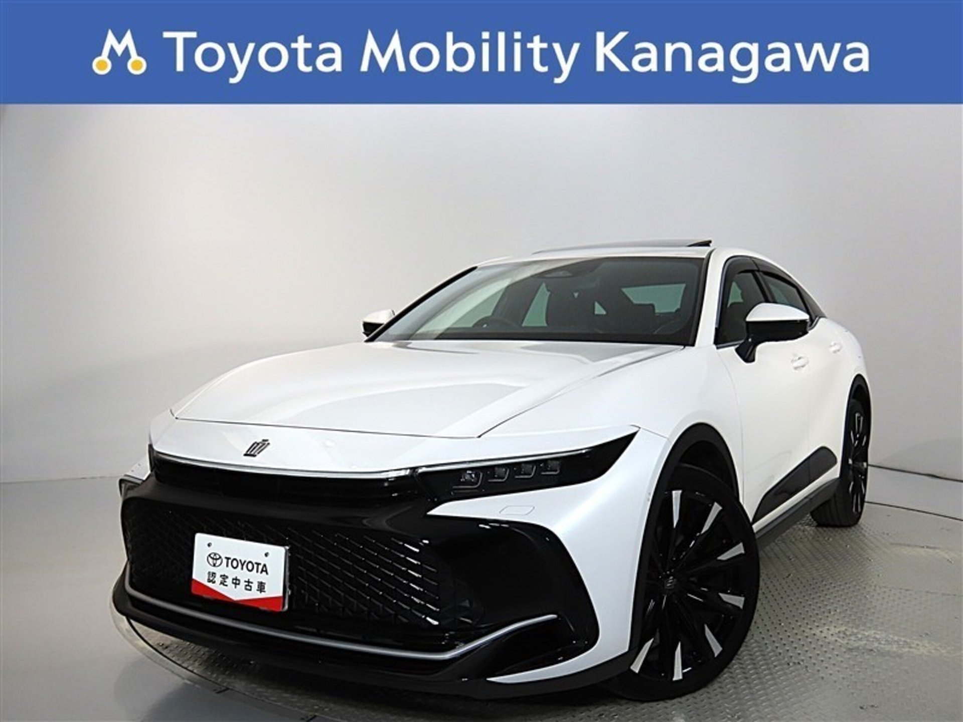 TOYOTA CROWN CROSSOVER - View 1