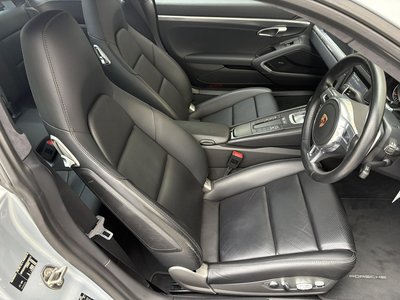 2014 Porsche 911 thumbnail 17