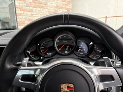 2014 Porsche 911 thumbnail 20