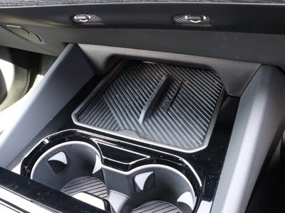 2025 BMW 5 SERIES TOURING thumbnail 32