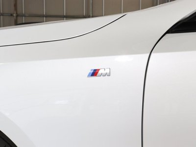 2025 BMW 5 SERIES TOURING photo 6