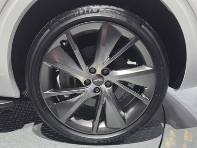 صورة 8 لـ 2023 Genesis GV70