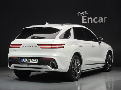 صورة 3 لـ 2023 Genesis GV70