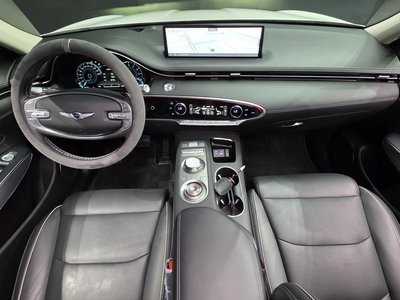 صورة 5 لـ 2023 Genesis GV70