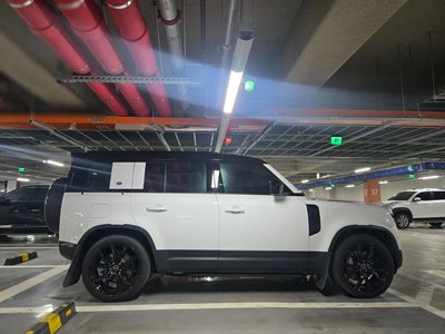 LAND ROVER DEFENDER - 5