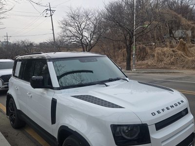 LAND ROVER DEFENDER - 4