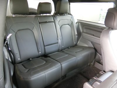 2025 LAND Rover DEFENDER 缩略图 16