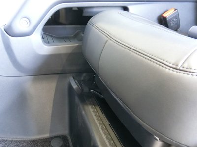 2025 LAND Rover DEFENDER 缩略图 17