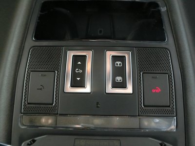 2025 LAND Rover DEFENDER 缩略图 44