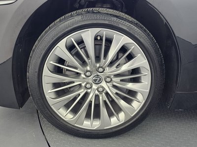 LEXUS LS - 6