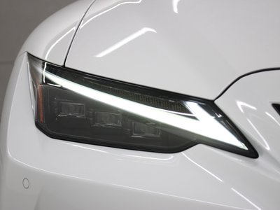 صورة مصغرة 17 لـ 2023 Lexus IS