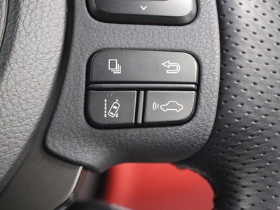 صورة مصغرة 13 لـ 2023 Lexus IS