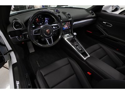 2024 Porsche 718 thumbnail 14