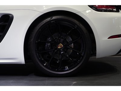 صورة 10 لـ 2024 Porsche 718