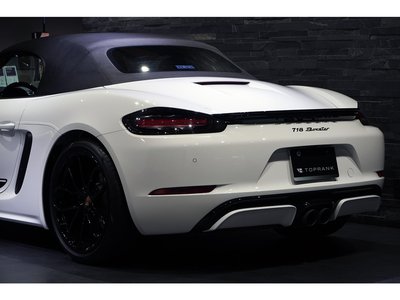 2024 Porsche 718 thumbnail 23