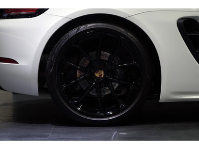 2024 Porsche 718 thumbnail 12