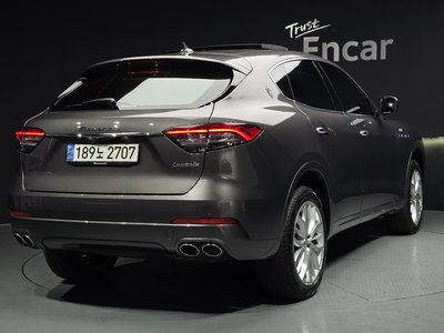 MASERATI LEVANTE - 3