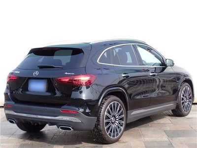 MERCEDES-BENZ GLA - 2