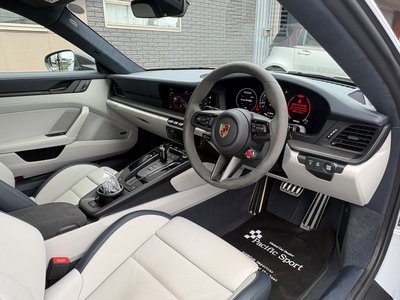 2025 Porsche 911 — миниатюра 40