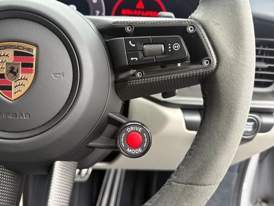 2025 Porsche 911 — миниатюра 39