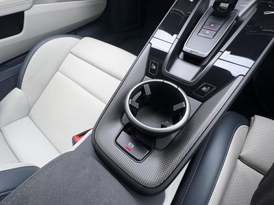 2025 Porsche 911 — миниатюра 32