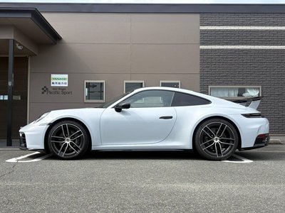 2025 Porsche 911 photo 6