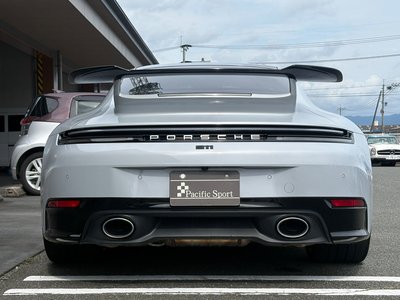 2025 Porsche 911 photo 8
