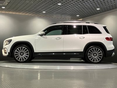 MERCEDES-BENZ GLB - 10